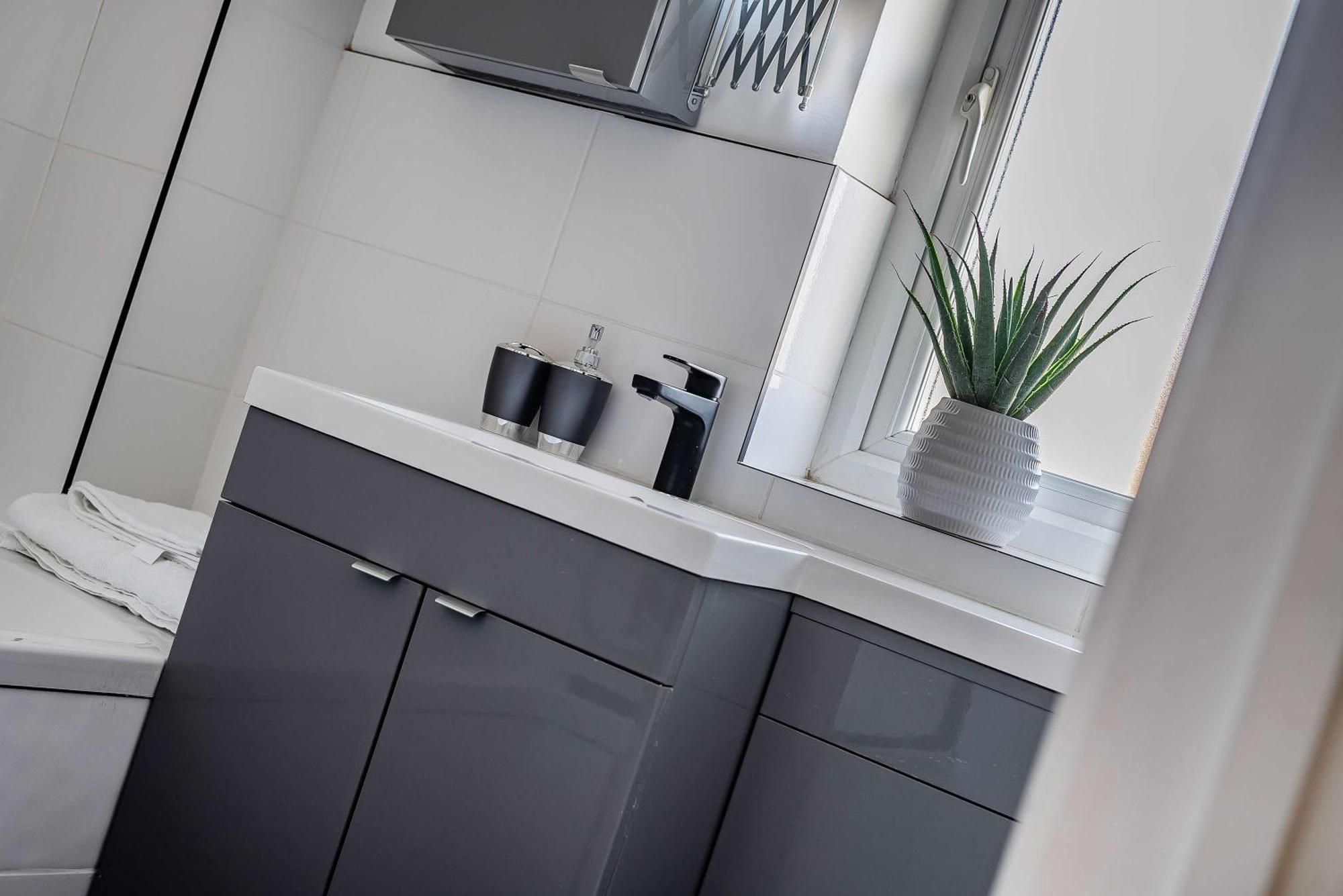 Stylish 2br Near Mcr Airport * Manchester