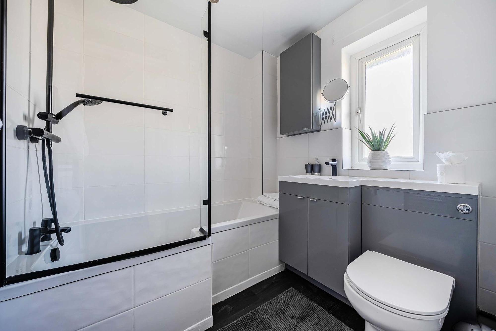 Stylish 2br Near Mcr Airport
