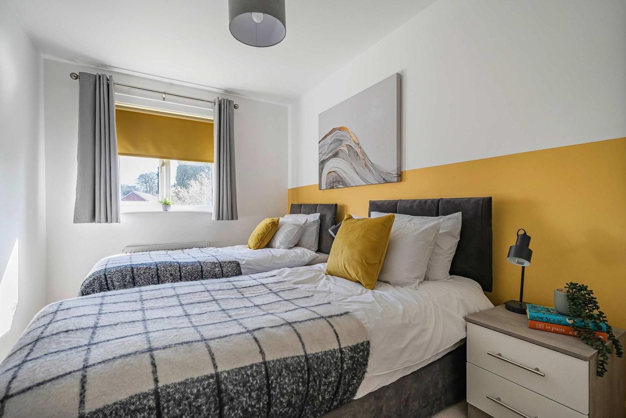Stylish 2br Near Mcr Airport Apartment *