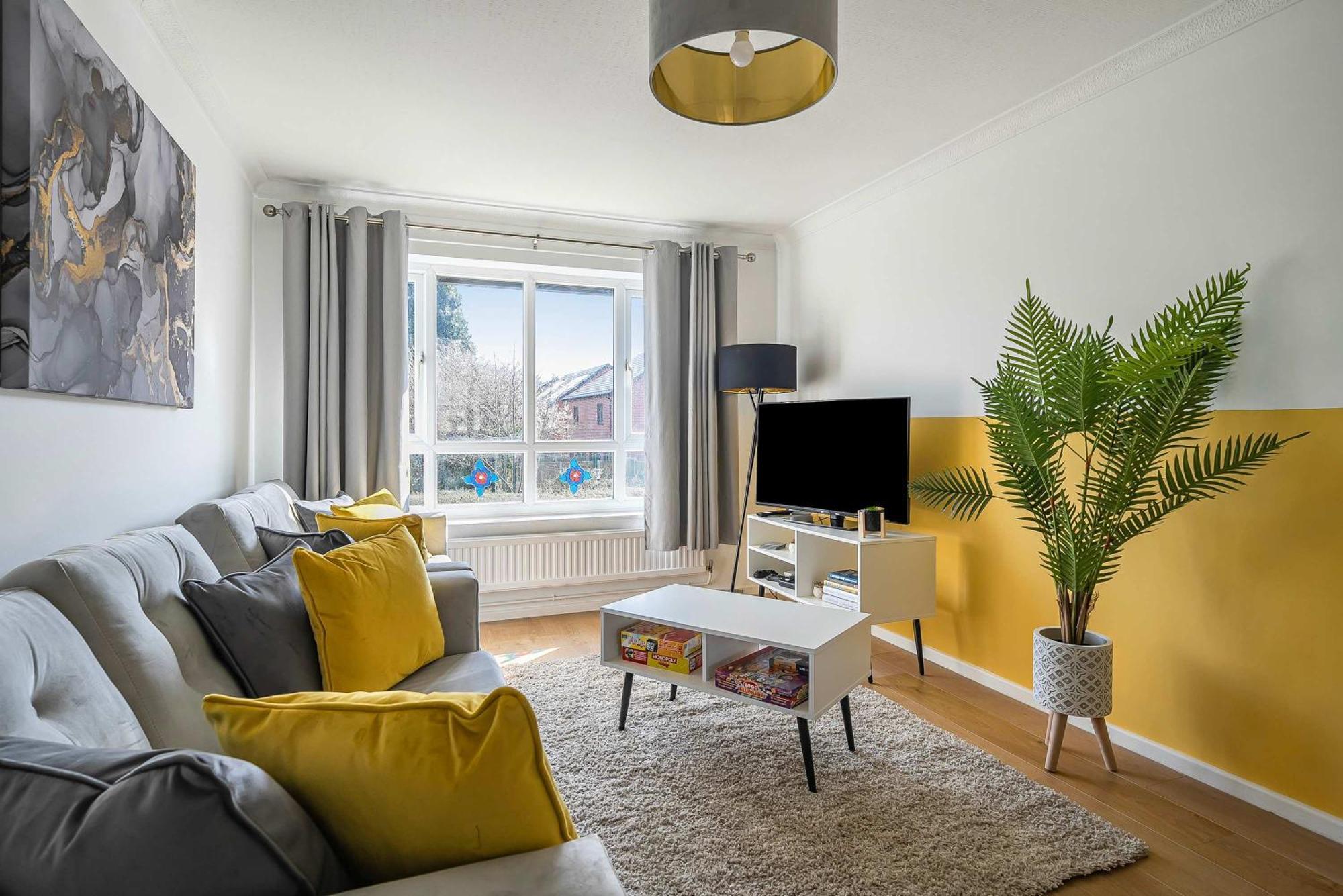 Apartment Stylish 2br Near Mcr Airport *
